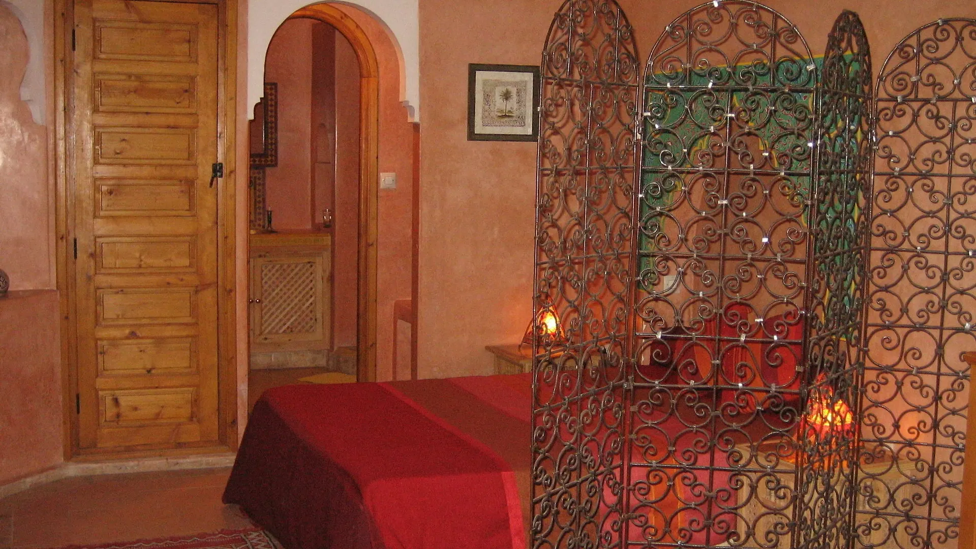 *** Konukevi Riad Ella Marakeş Fas